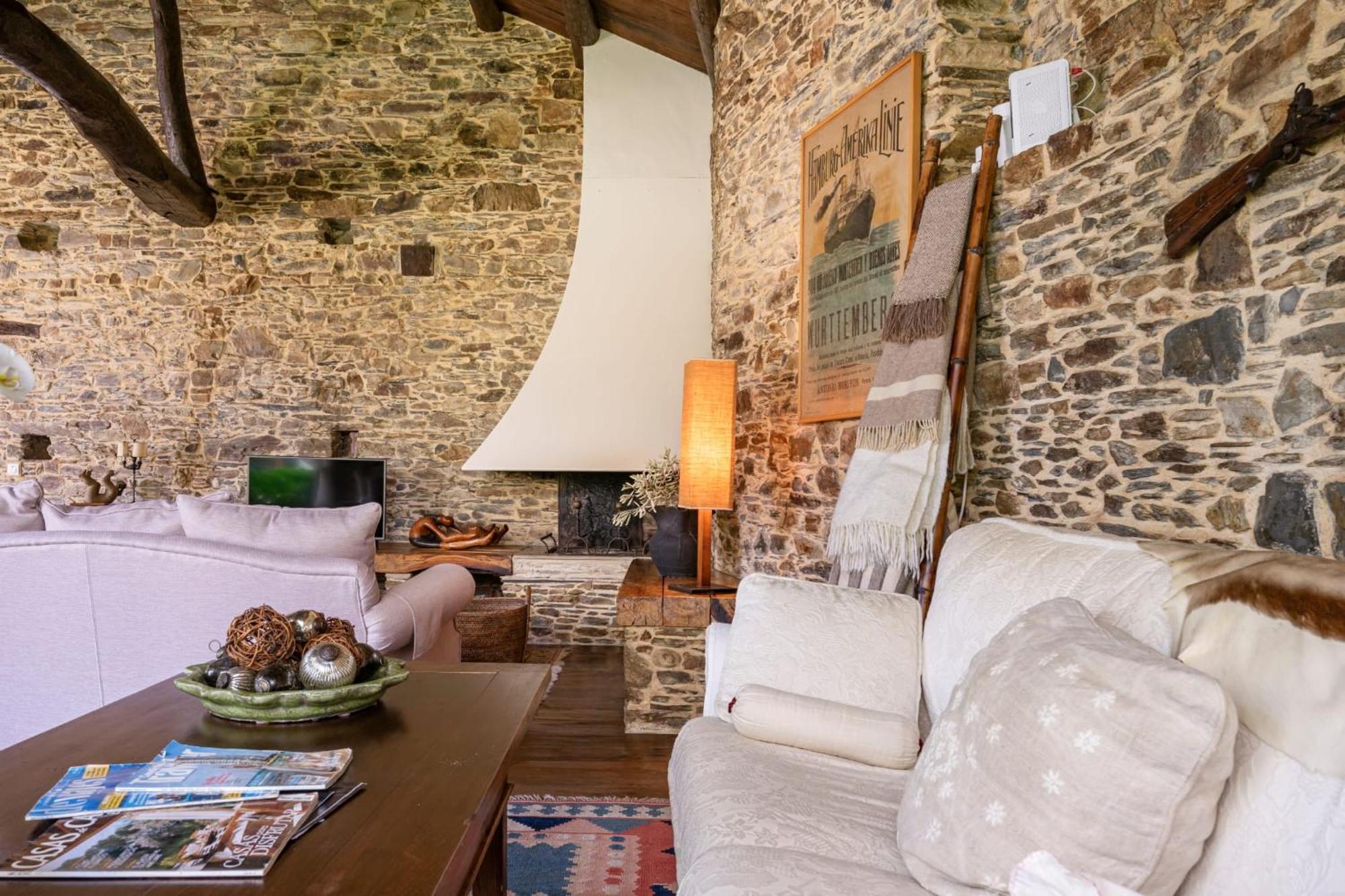 مبيت وإفطار كاستروبول Casa Peleyon المظهر الخارجي الصورة