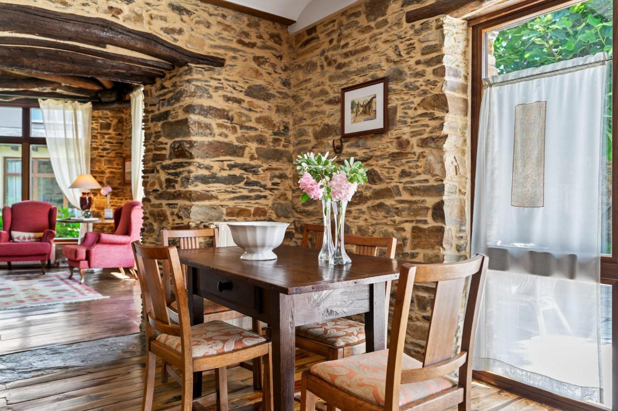 مبيت وإفطار كاستروبول Casa Peleyon المظهر الخارجي الصورة