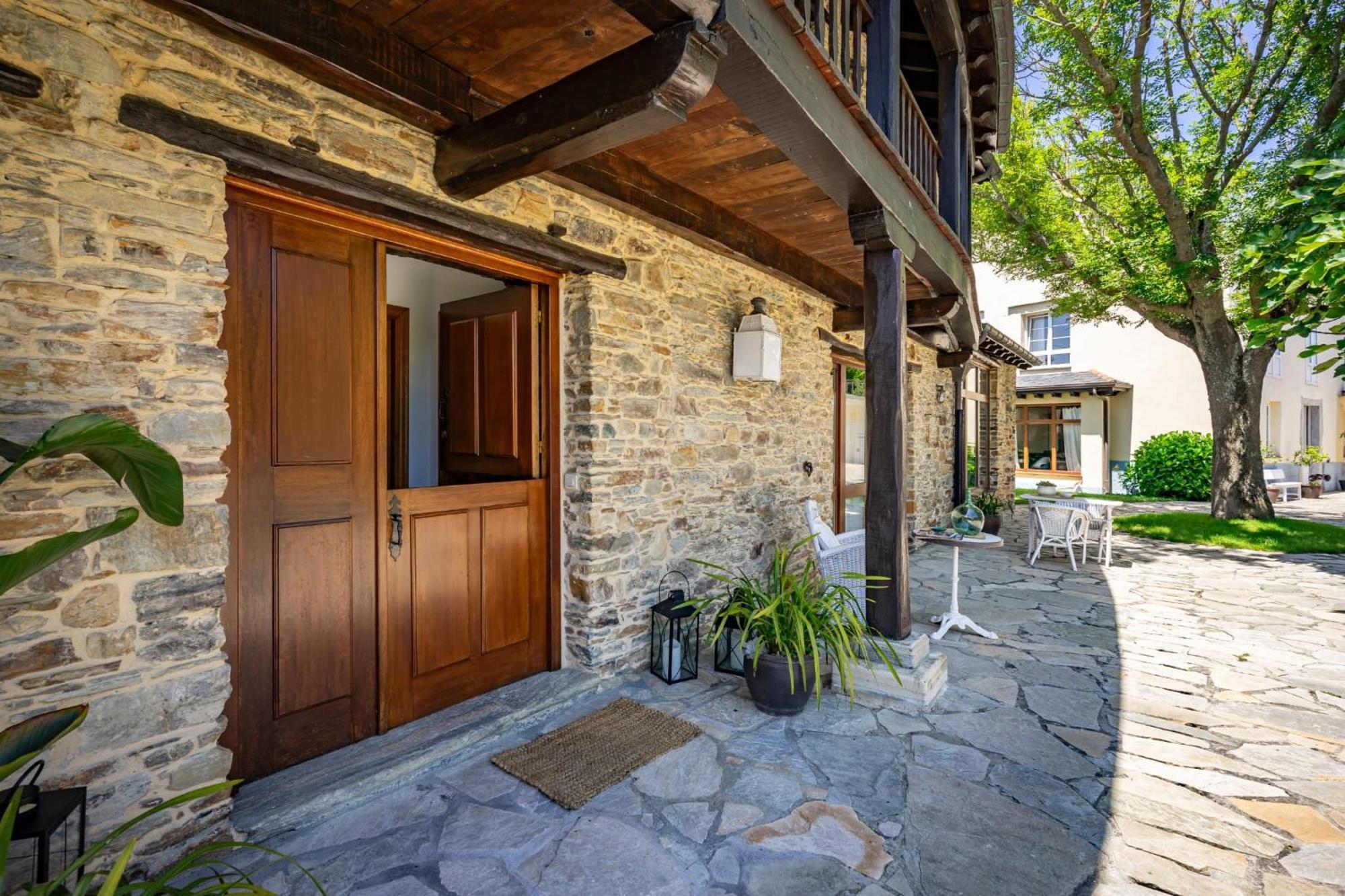 مبيت وإفطار كاستروبول Casa Peleyon المظهر الخارجي الصورة