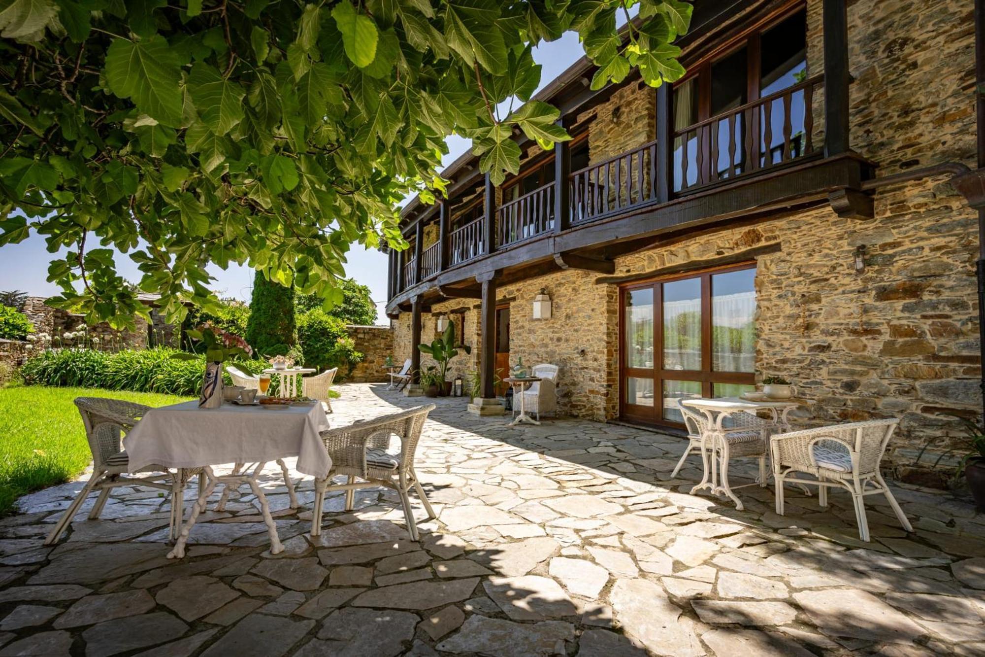 مبيت وإفطار كاستروبول Casa Peleyon المظهر الخارجي الصورة
